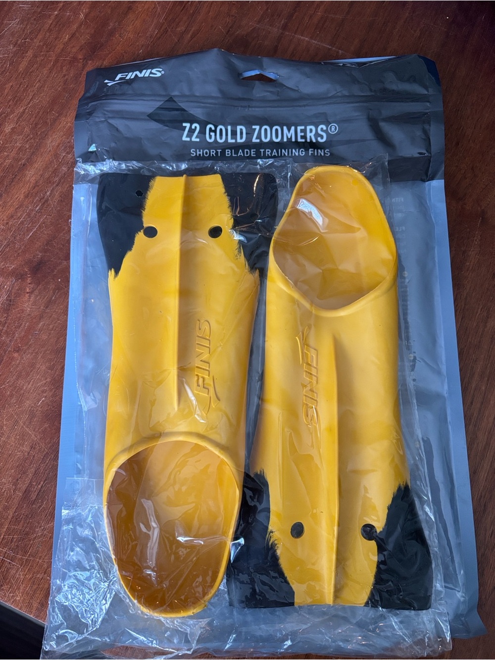 FINIS Men’s Z2 Gold Zoomers Short Blade Swim Fins - Yellow